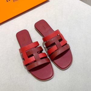 Alternative view of Hermes Amore Slides Women Calfskin In Burgundy